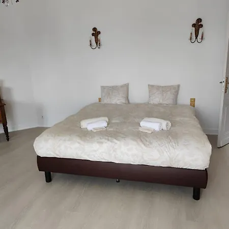 Vila Spacious In The Heart Of The Vineyards Saint-Seurin-de-Cadourne