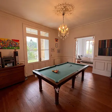 Vila Spacious In The Heart Of The Vineyards Saint-Seurin-de-Cadourne